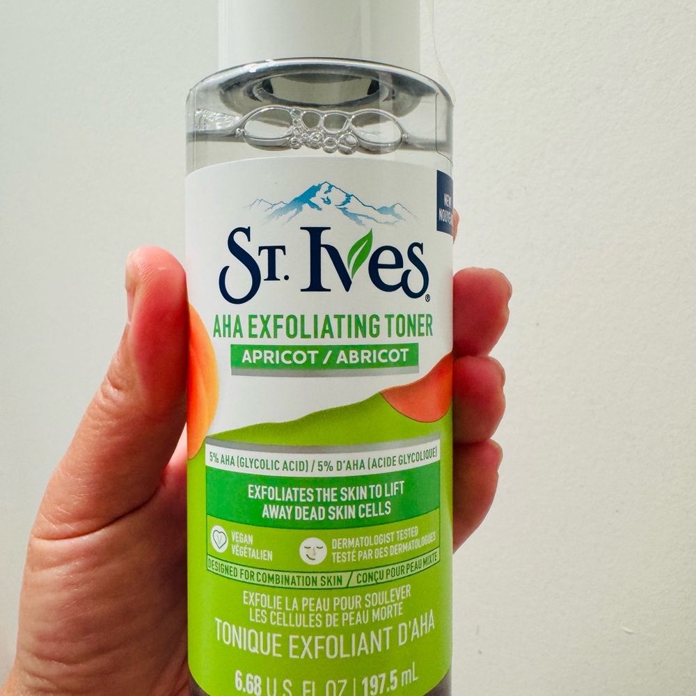 AHA Exfoliating Toner - Apricot Scent Brand New Sealed bottle